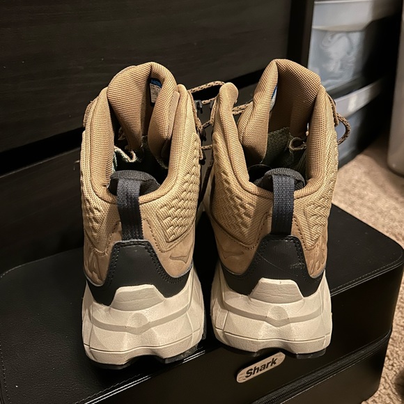 HOKA Anacapa Mid Sneakers - Picture 3 of 4